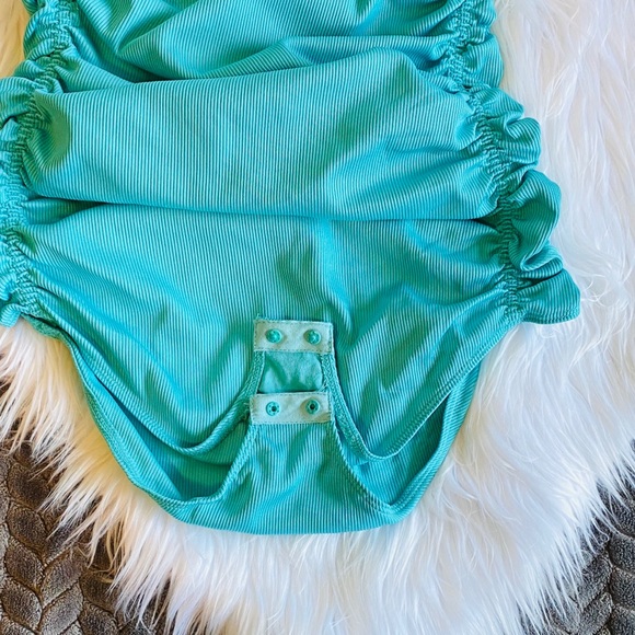 🌊 2/$20 FREE PEOPLE On Your Side Bodysuit - Picture 5 of 8